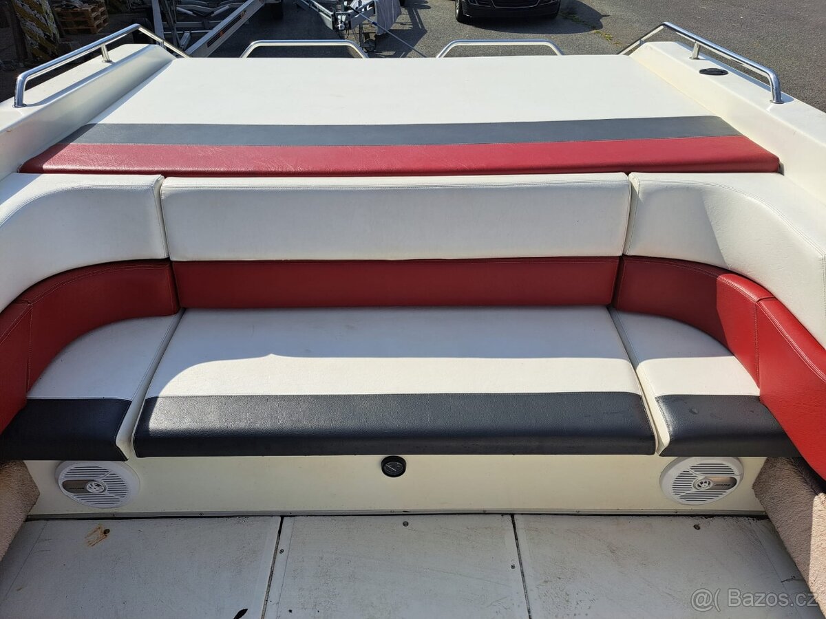 Motorová kajutová loď Baja Force 275 - 9