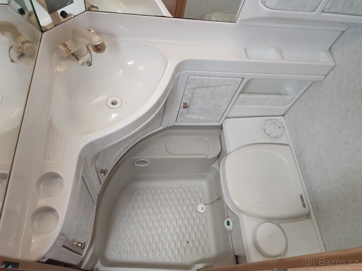 Hobby 440, předstan, WC, 4 osoby, STK, 100km/h - 9