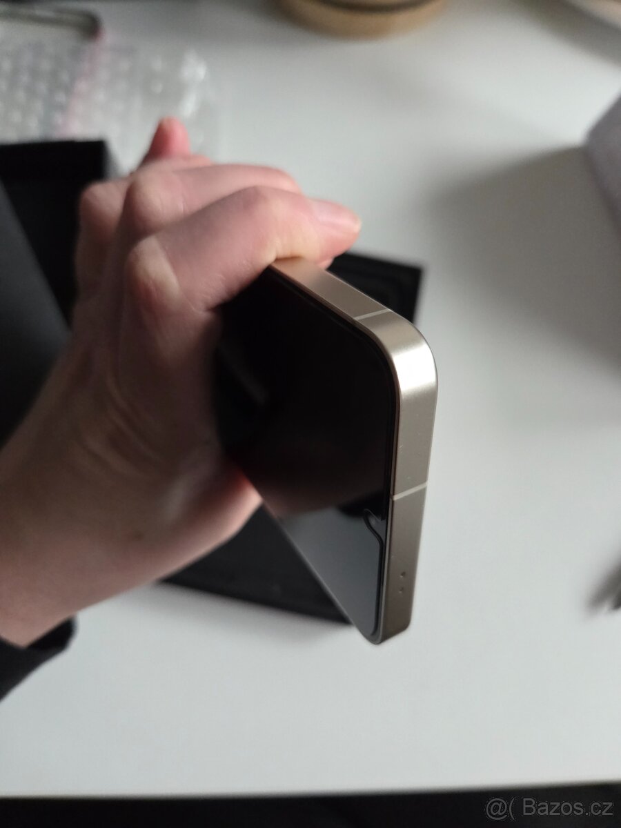 Samsung Galaxy S24, 8/256GB, Amber Yellow, stav jako nový - 9