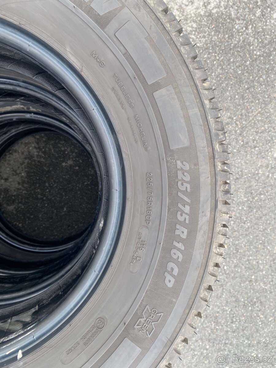 Celoroční pneumatiky Michelin 225/75/16c - 9