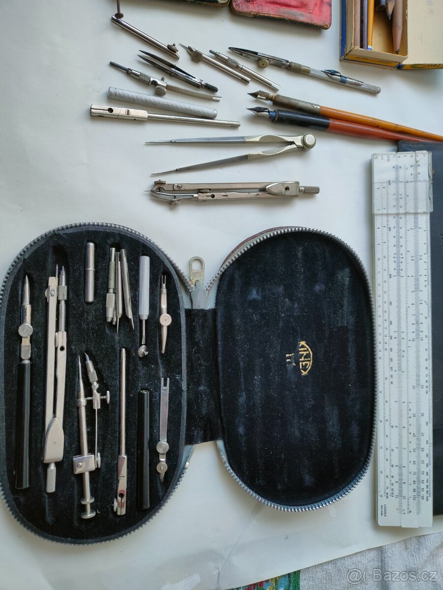 Retro rýsovací potřeby - 9