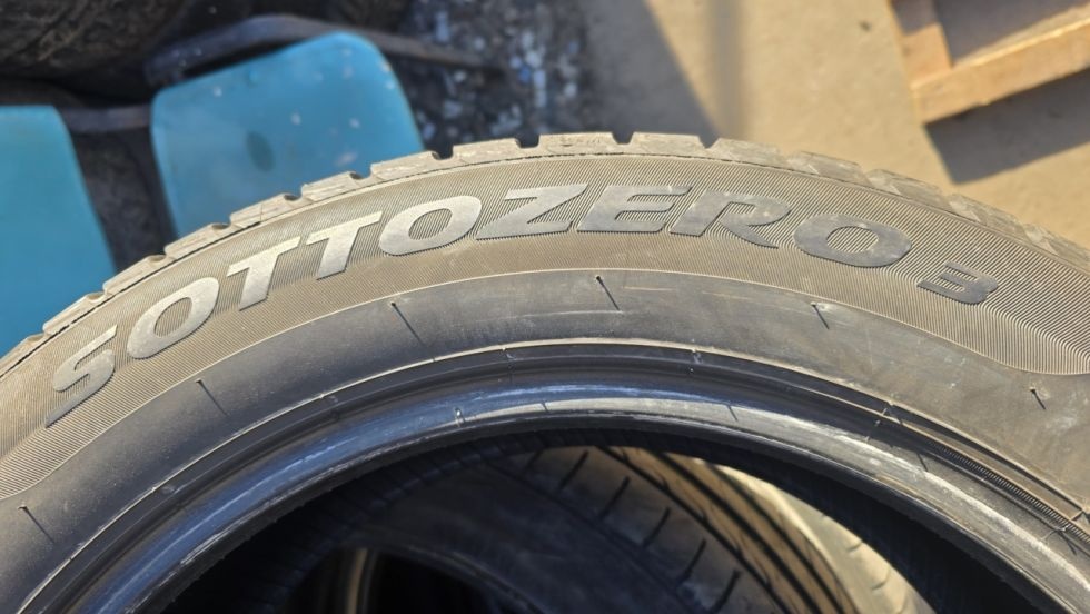 Zimní pneu 215/55/17 Pirelli - 9