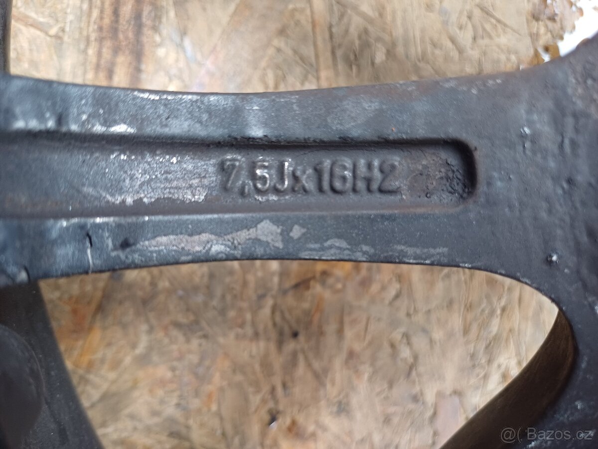 Límcová alu kola 4x100, R16 - 9