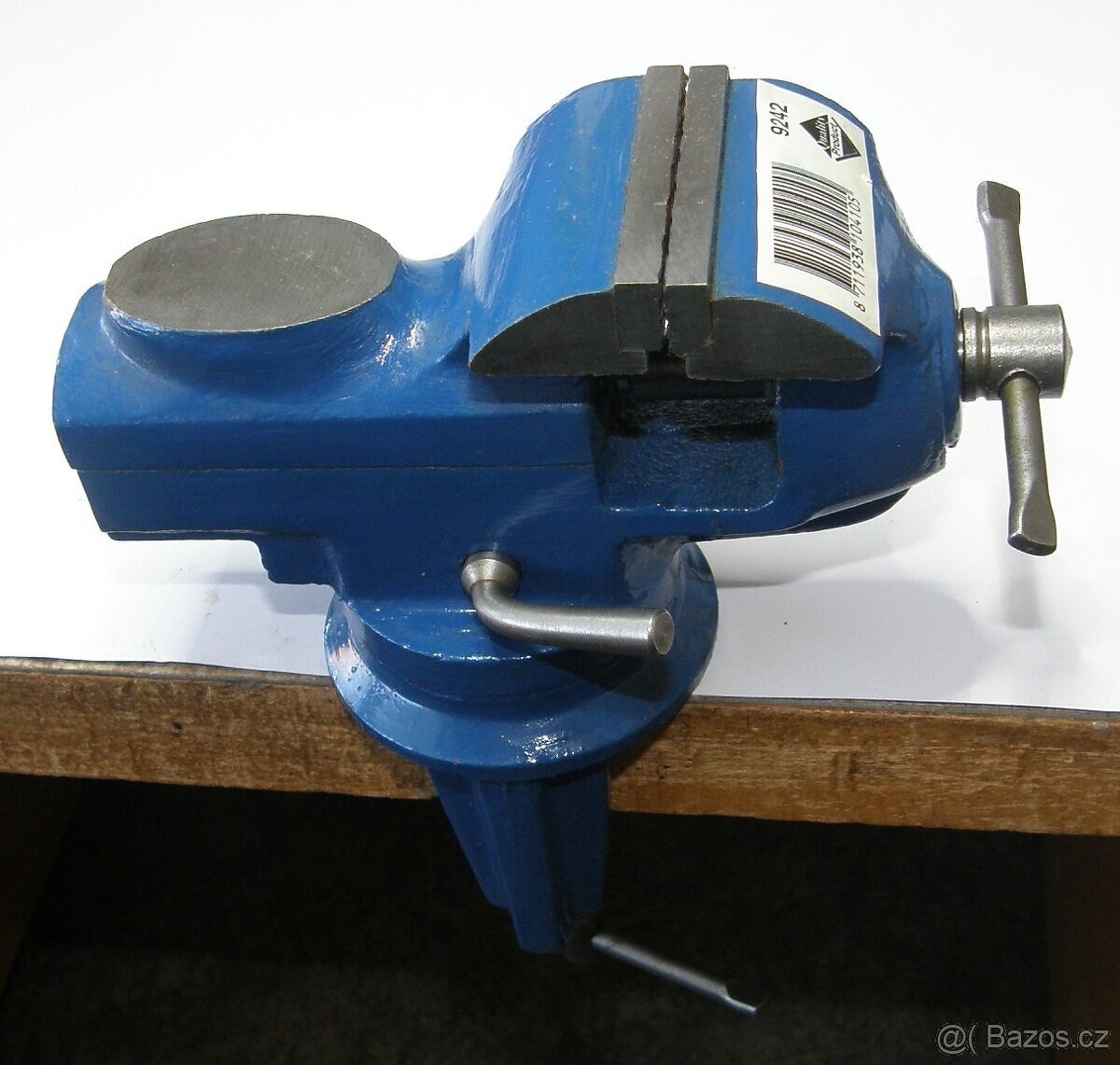 Svěrák otočný 60mm – 8 ks + 6 ks nový - 9