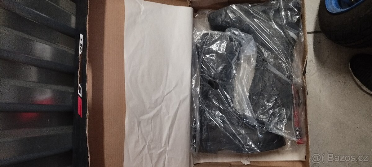 Boty zn Spark vel.42 - 9