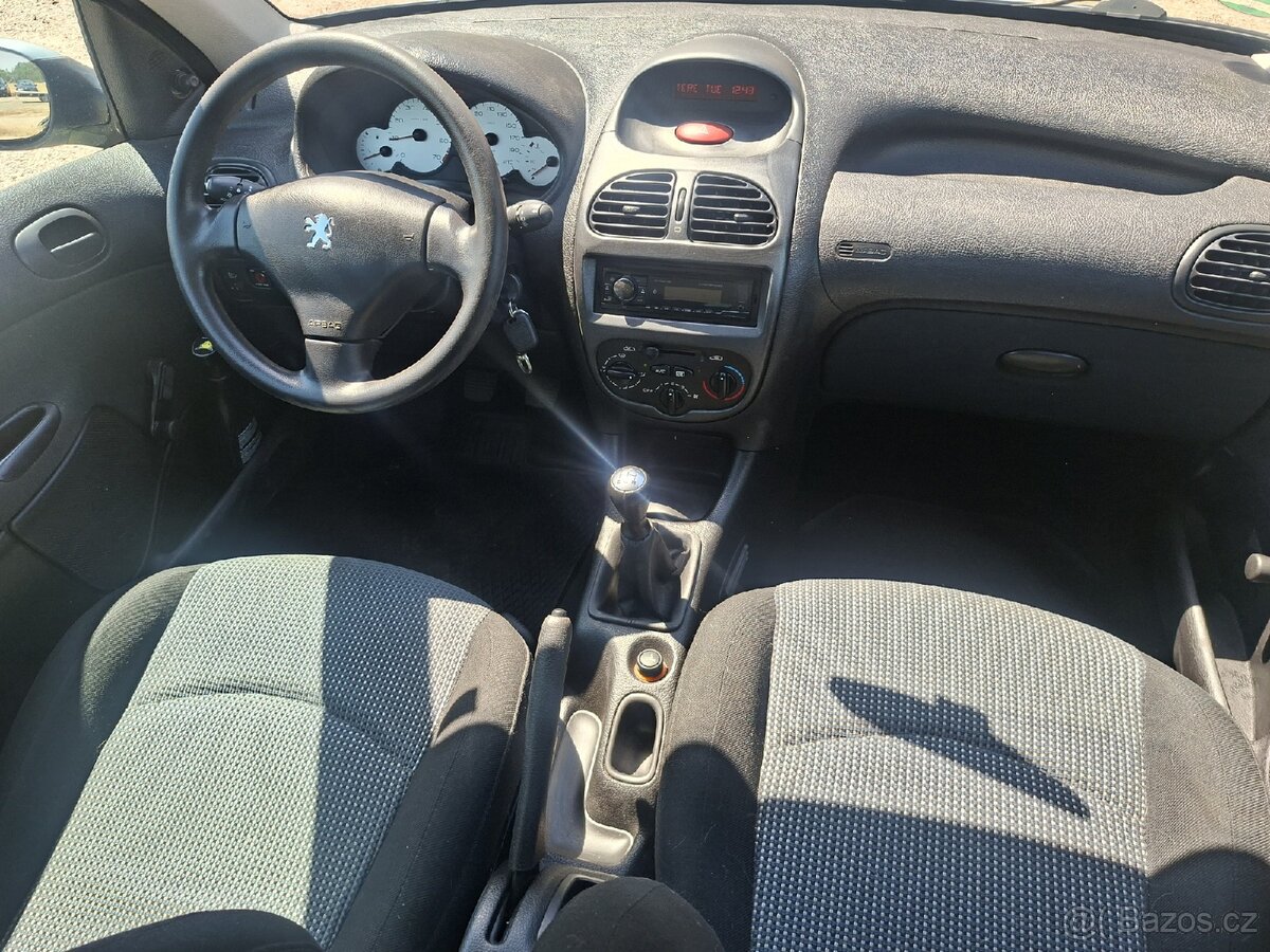 Peugeot 206-1.4i - 9