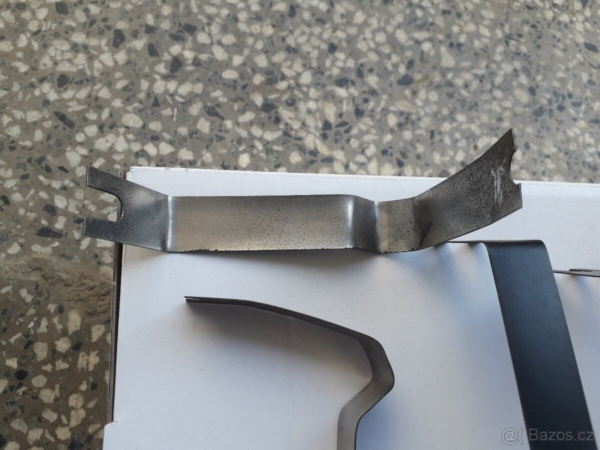 Kryt spoje- přední a zadní nárazník Škoda 110R, Škoda 120 - 9