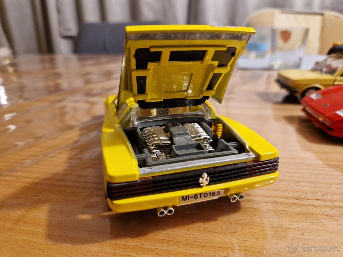 Ferrari Testarossa 1984 Burago, žlutá - 9