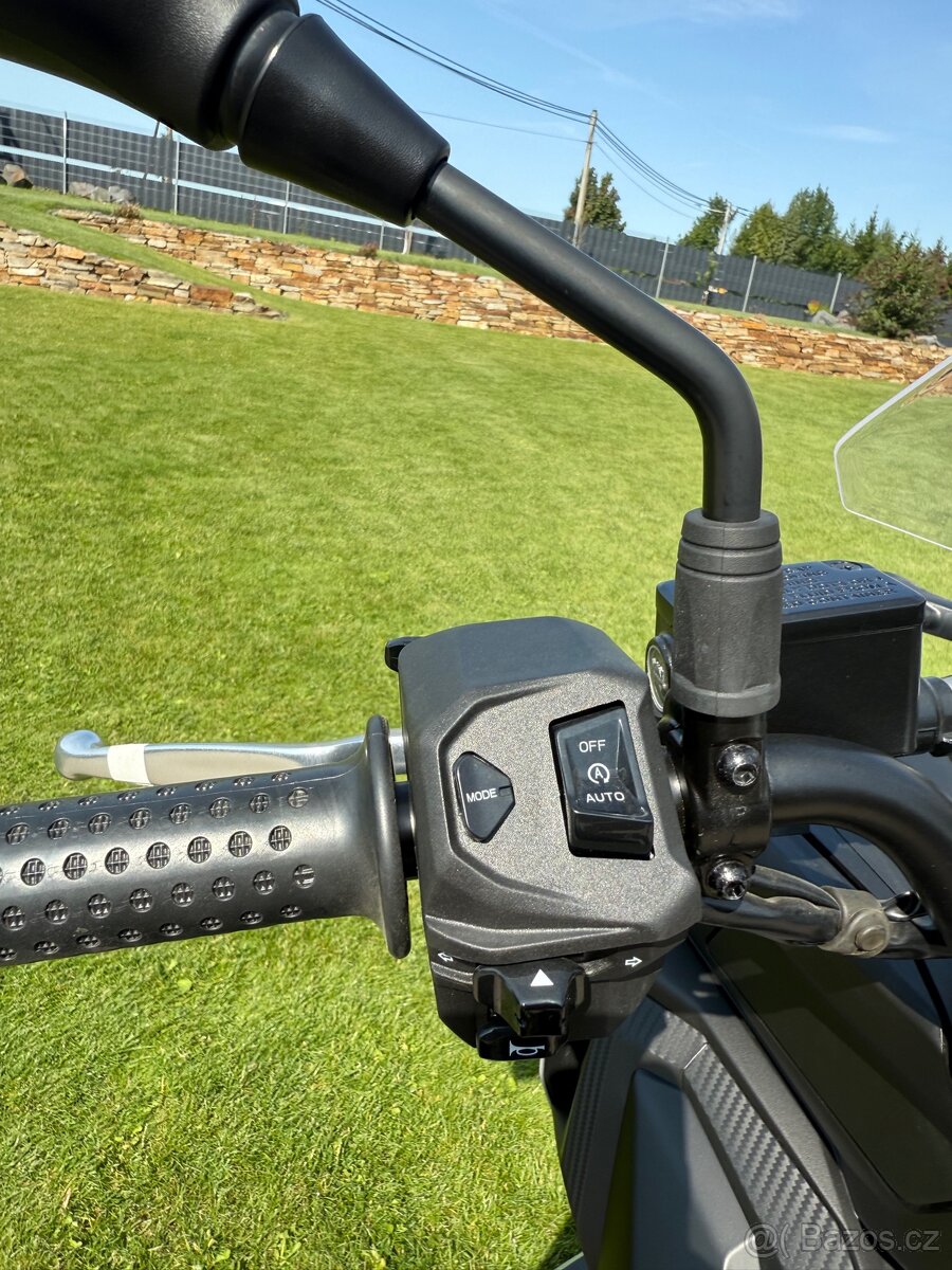 zánovní Aprila SR 125 GT - 9