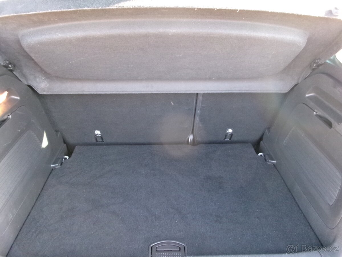 PRODÁM Opel Crossland X 1.2i - 9