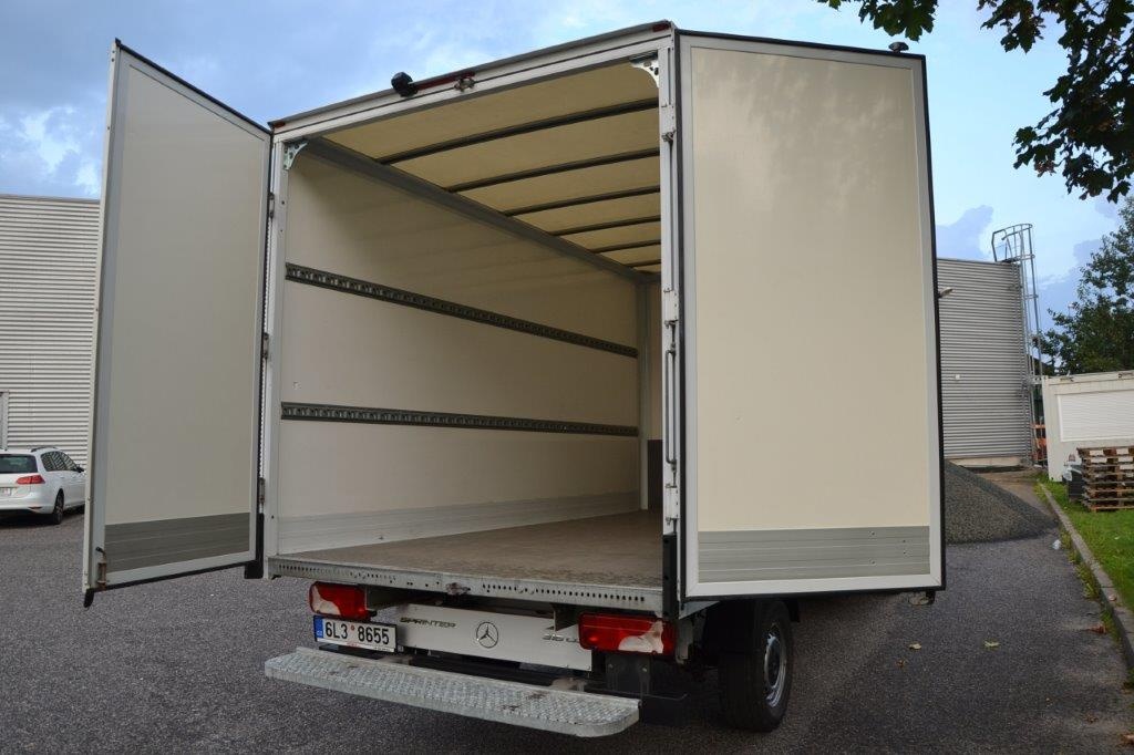 Mercedes-Benz Sprinter 316 BOX 2021 velká výbava - 9