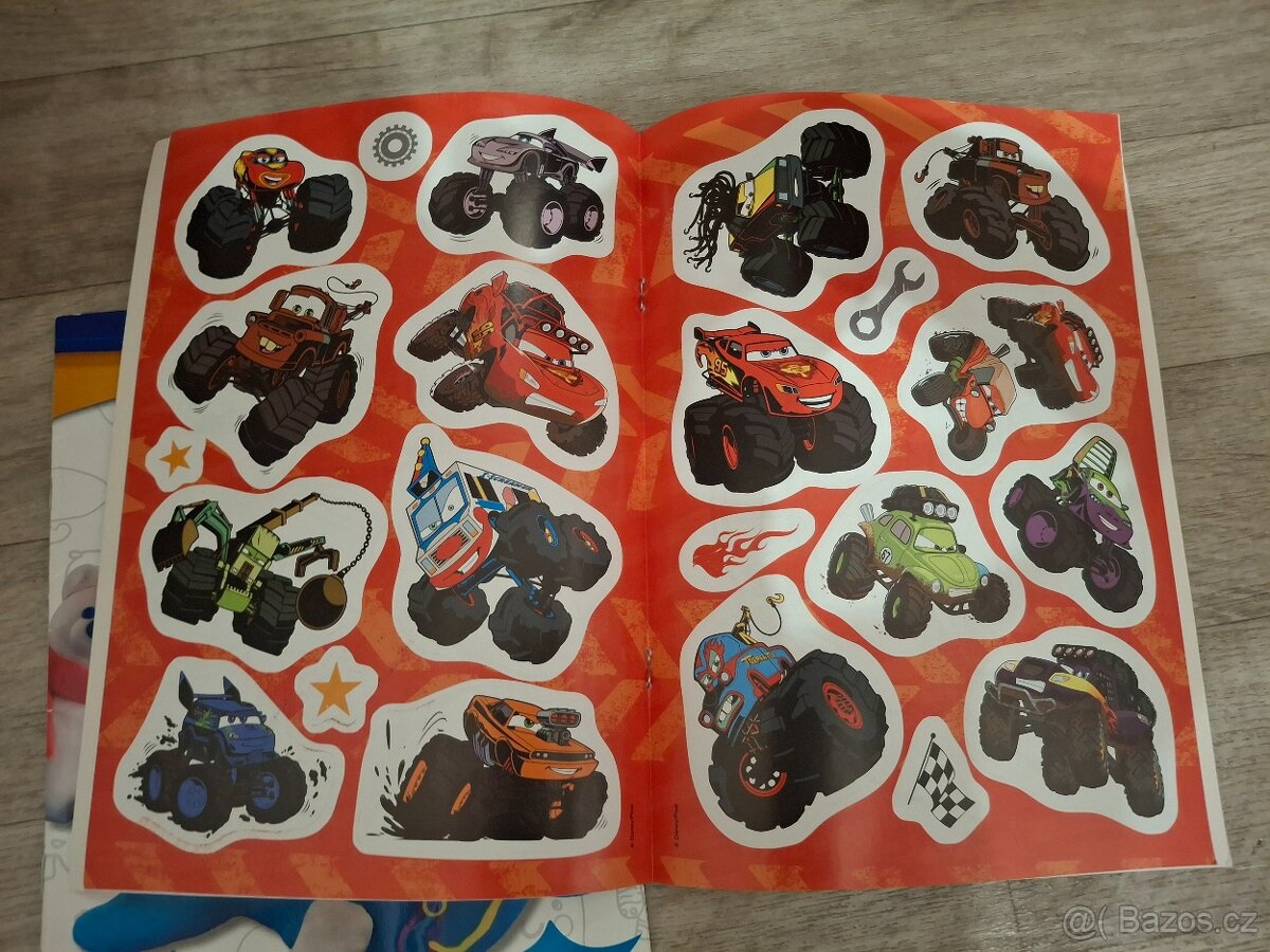 Stíhačka,štěkací pes,houkající sanitka 50 kusů - 9