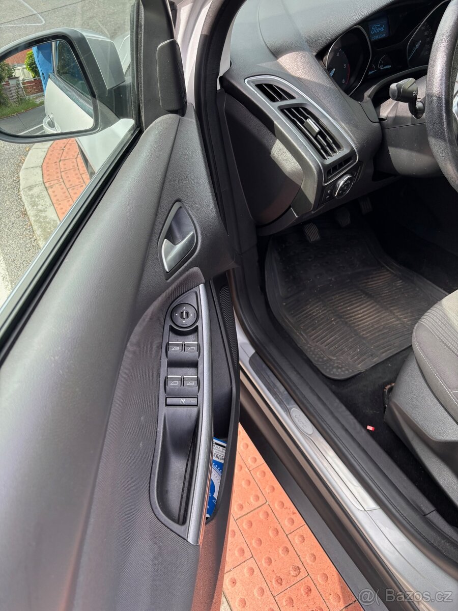 Ford Focus - 9