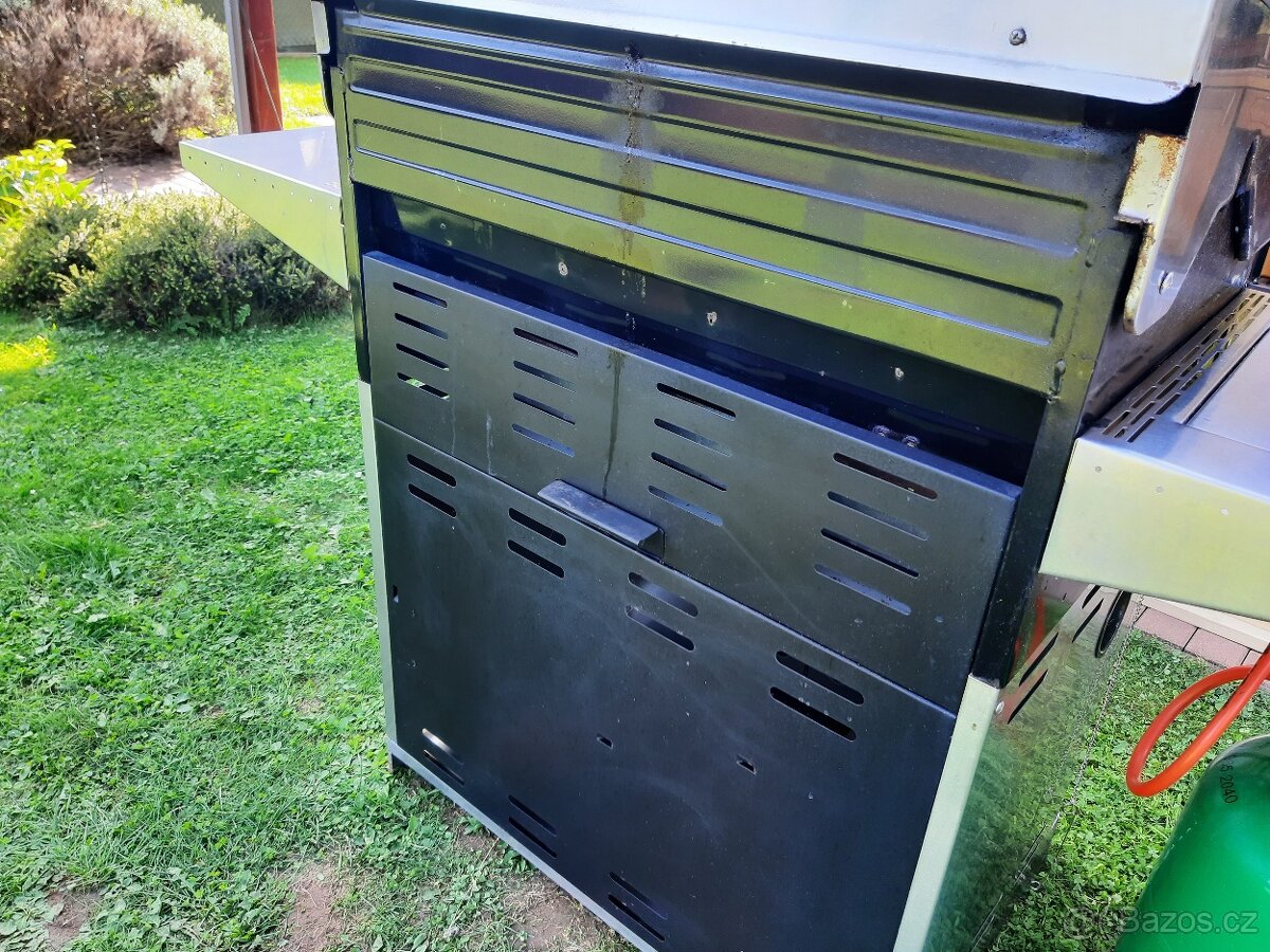 Zahradní gril CharBroil - 9