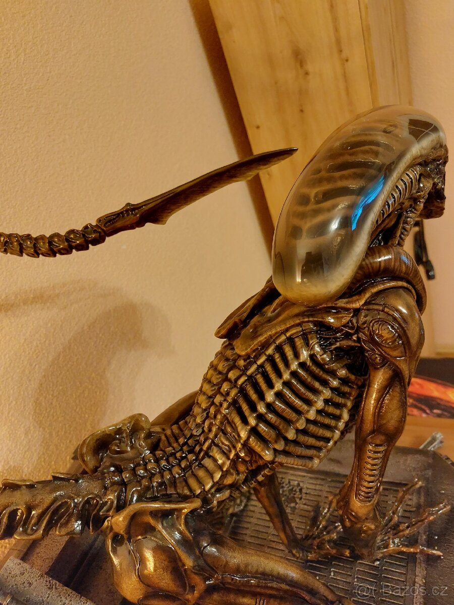 Dog Alien Prime 1 / Coolprops - 9