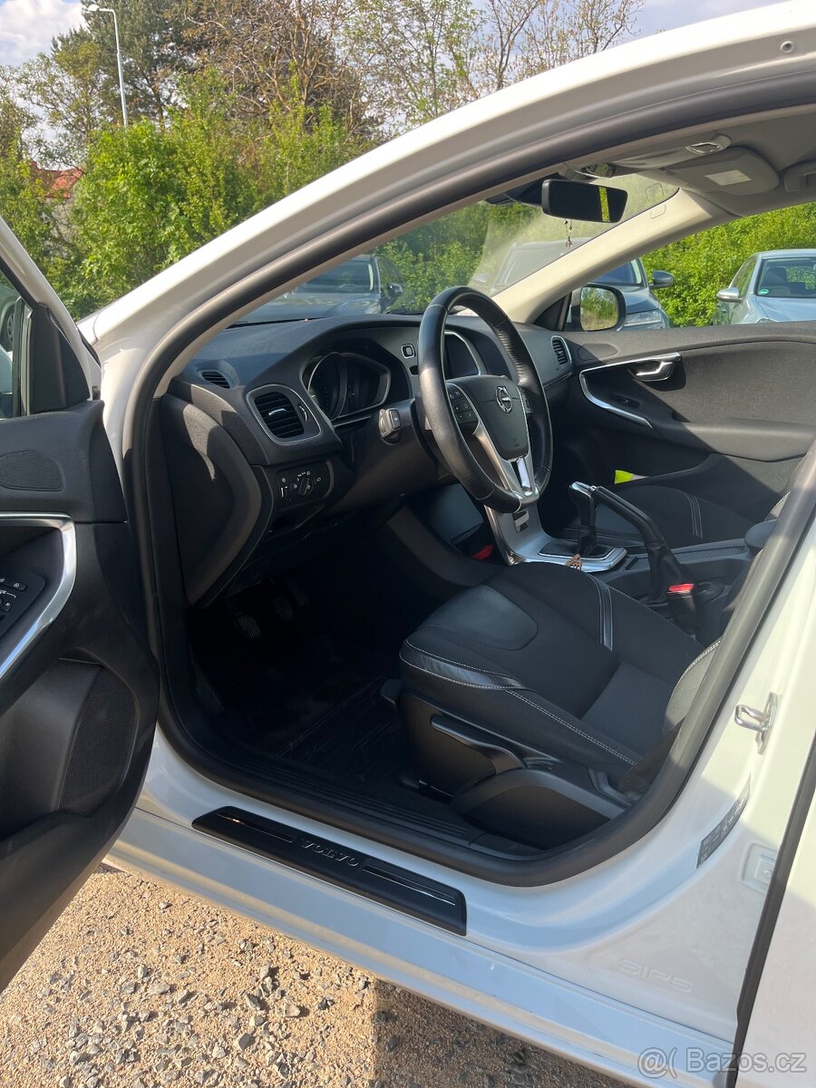 Volvo V40 T2 - 9
