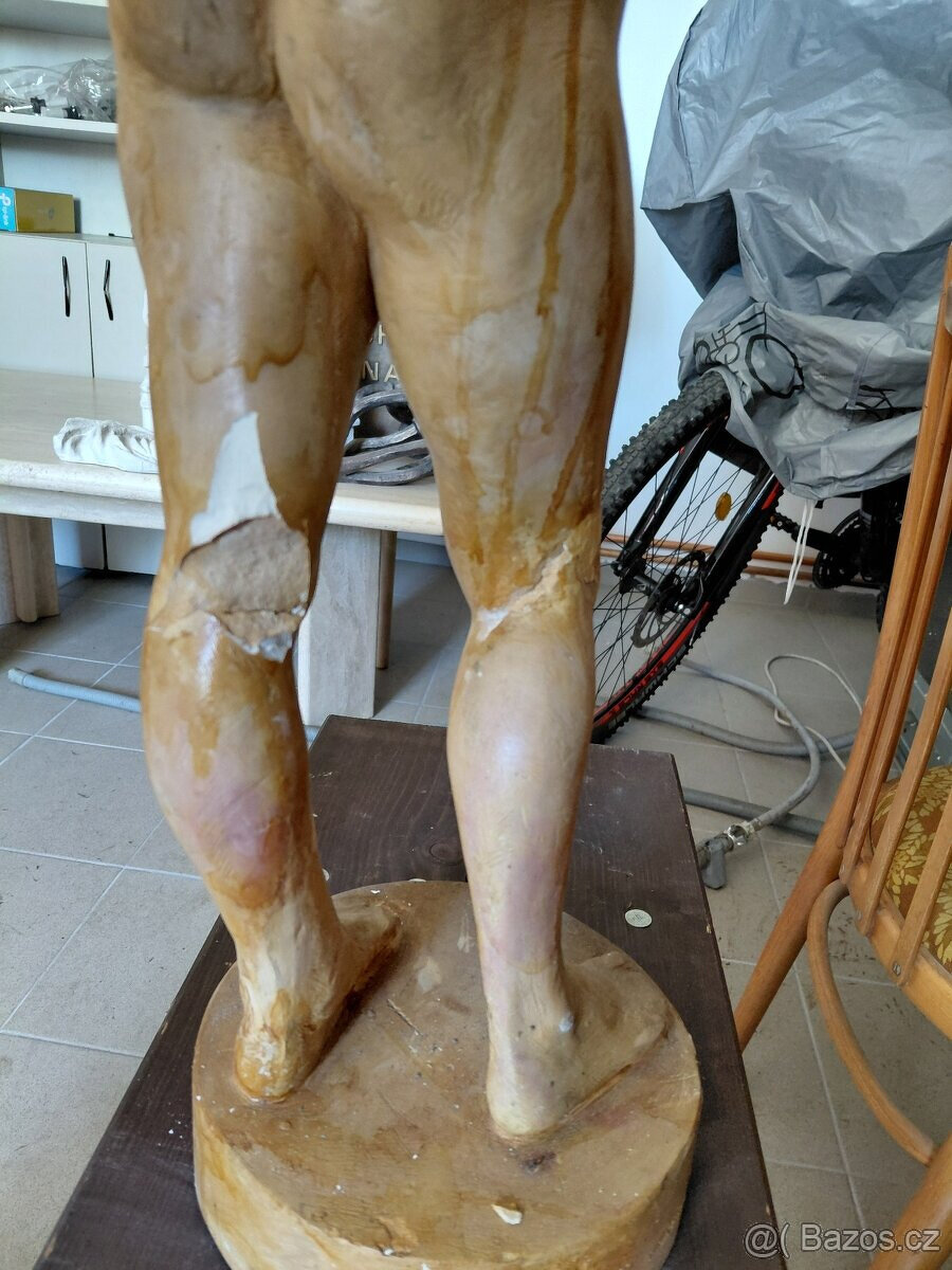 Soubor sádrových soch a bust - 9