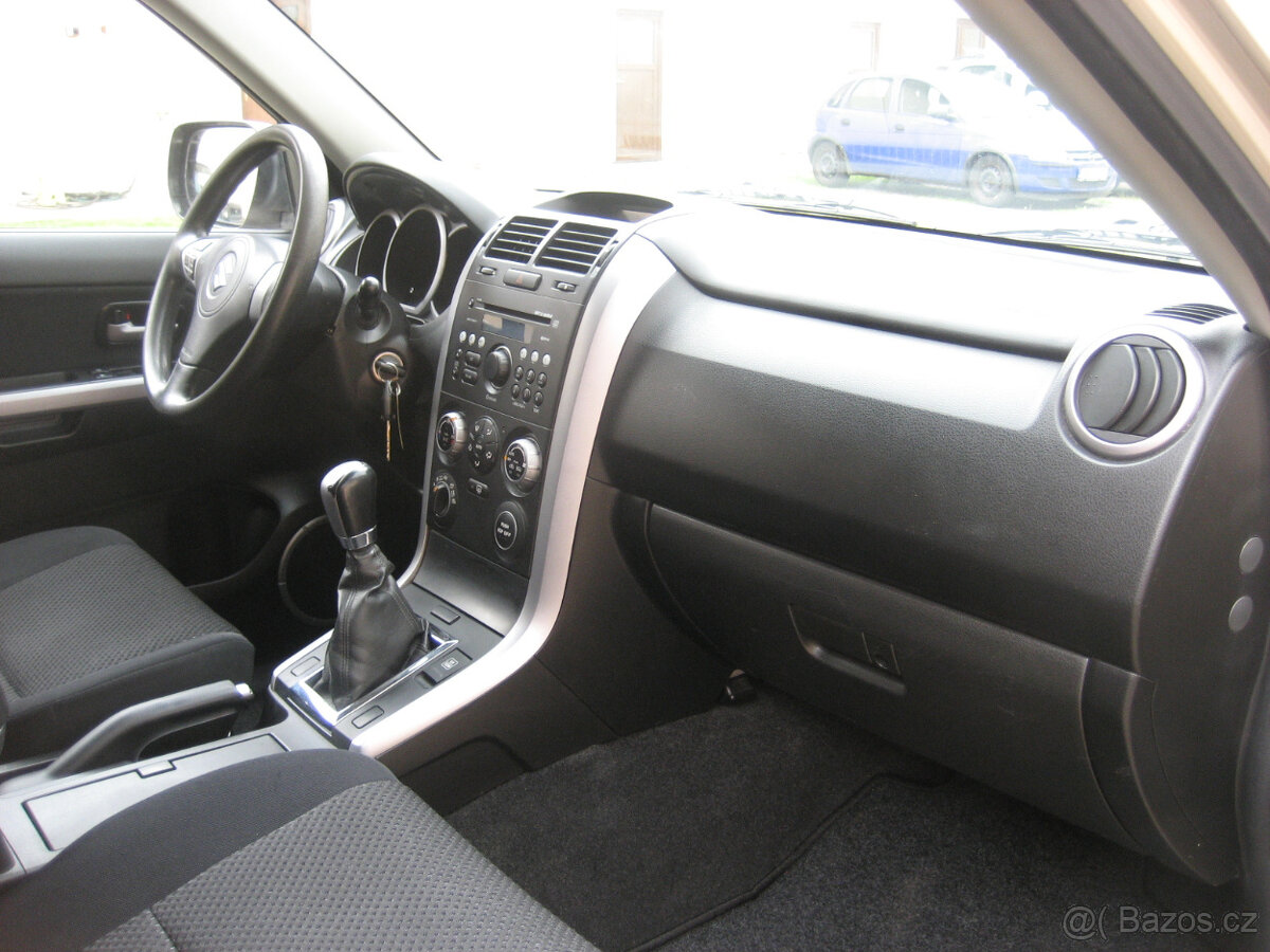 SUZUKI GRAND VITARA 2.0, 4x4, 2009 - 9