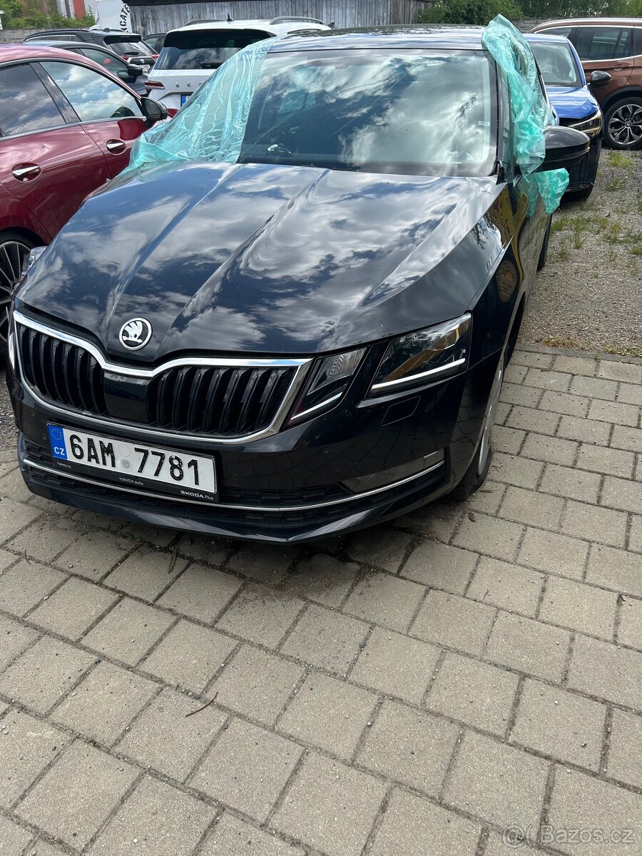 Bouraná Škoda Octavia 3 - 9
