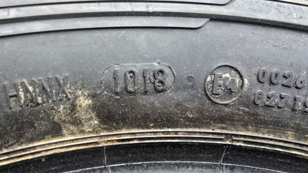 Letní pneu 235/65/16c Continental - 9