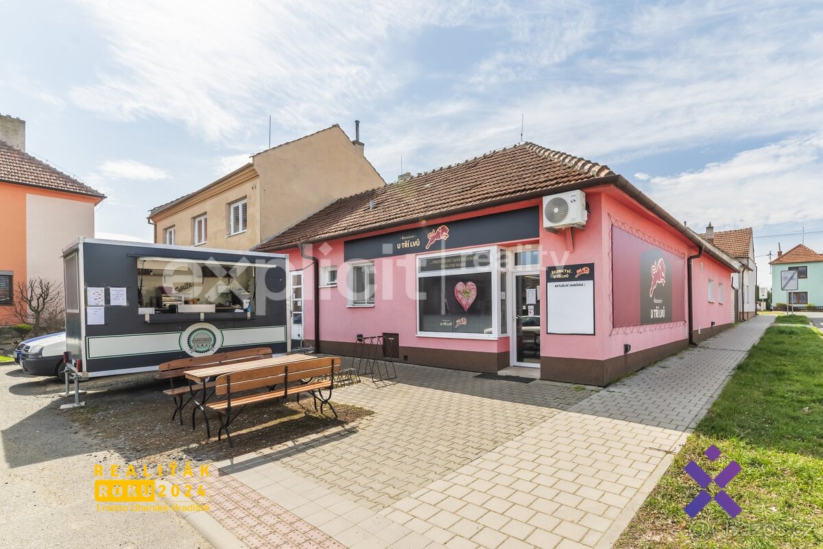 Prodej komerčního objektu 155 m², pozemek 317 m² - Uherský O - 9