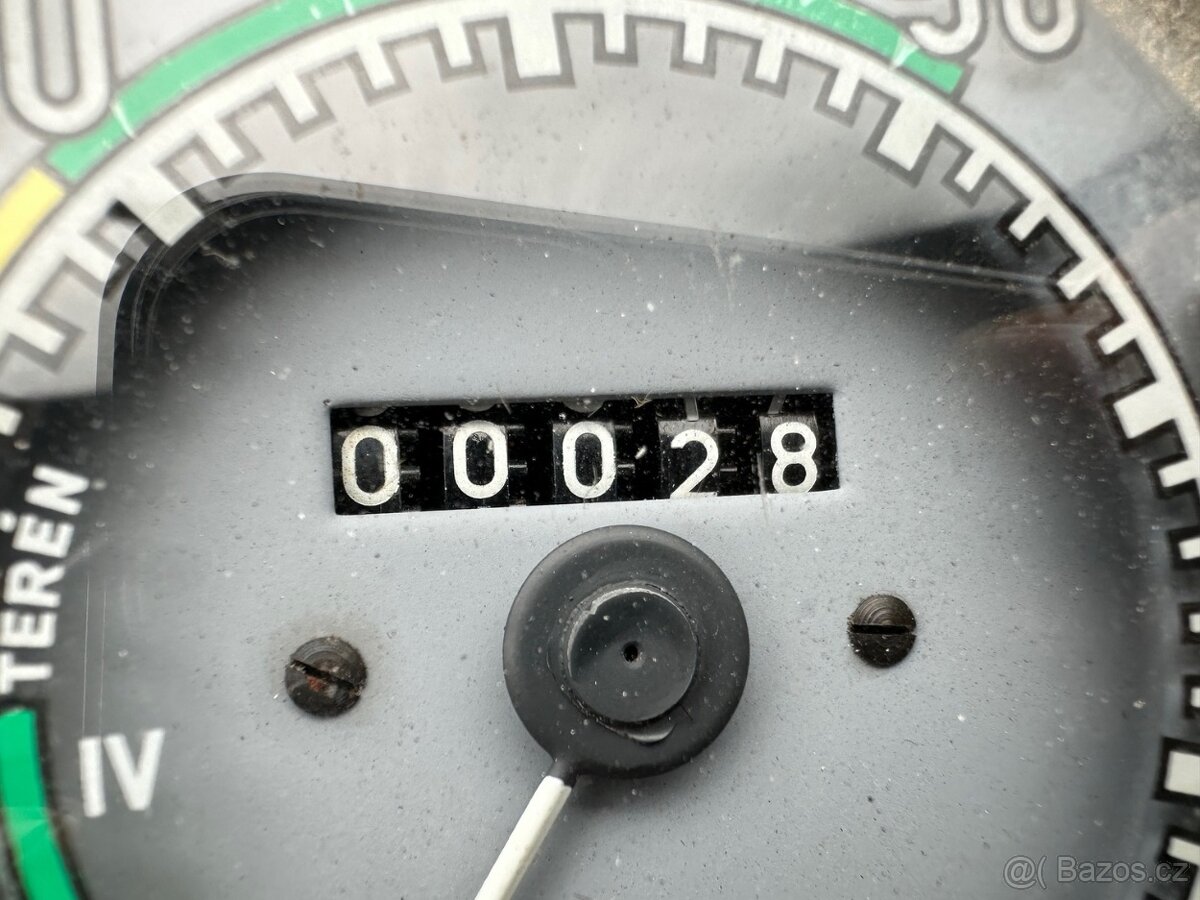 PRAGA V3S 6X6 1994 VIN 446 - 9