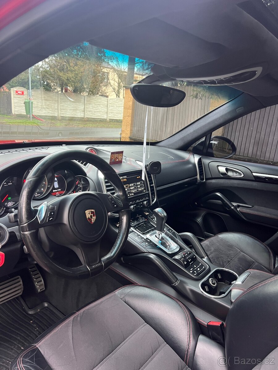 Porsche Cayenne GTS 2013 - 9