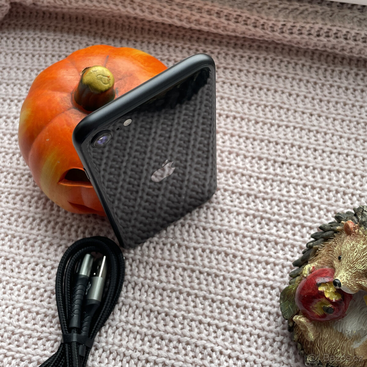 HLEDÁŠ IPHONE? Prodám Apple SE 2020 - 64GB - BLACK - TOP - 9