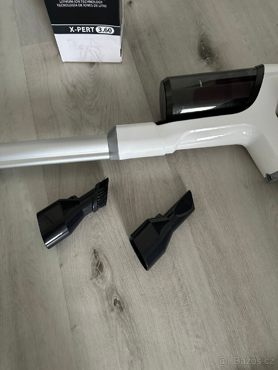 Tyčový vysavač Rowenta - 9