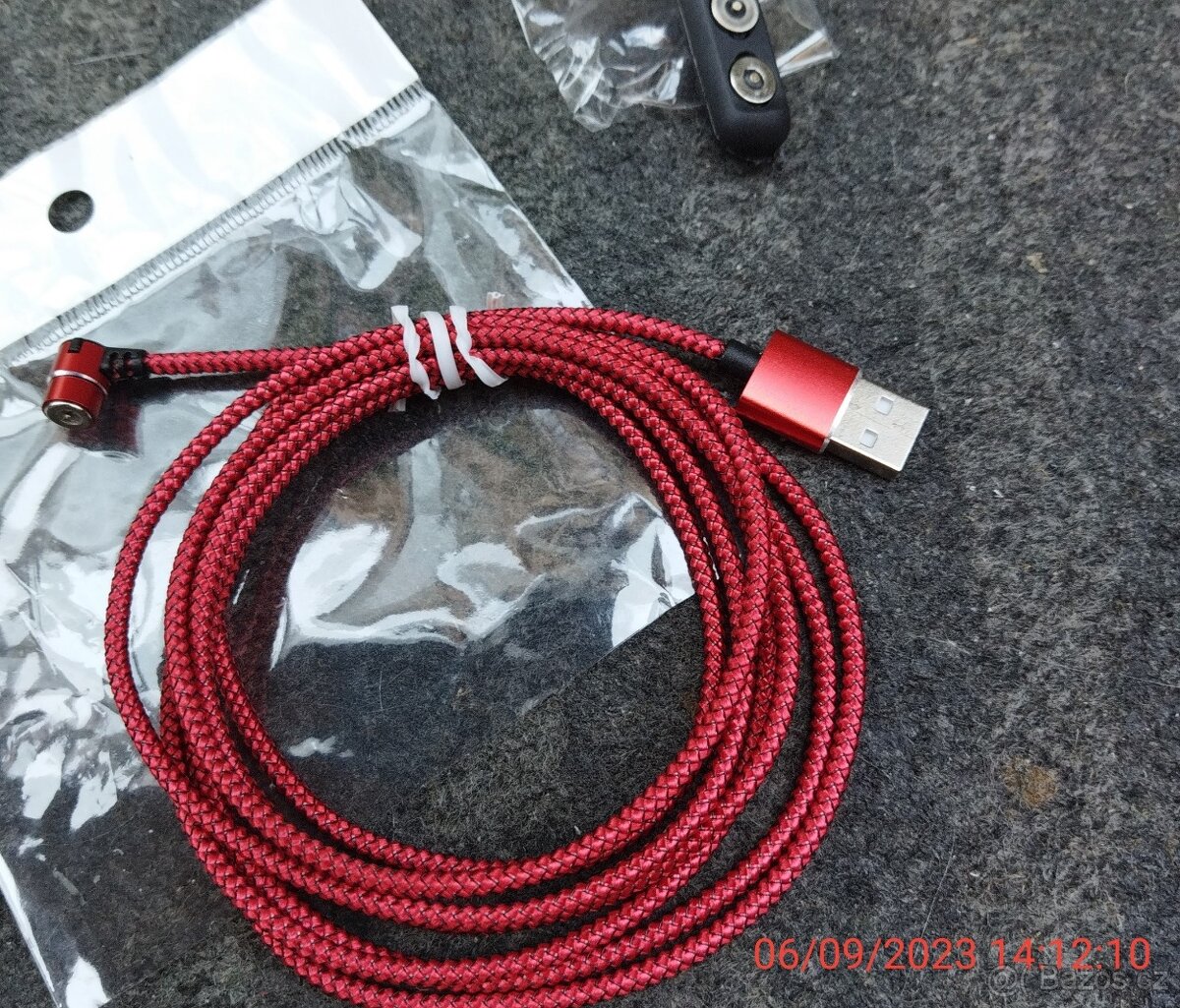 Nabíjecí kabel magnetický lomený USB - 9