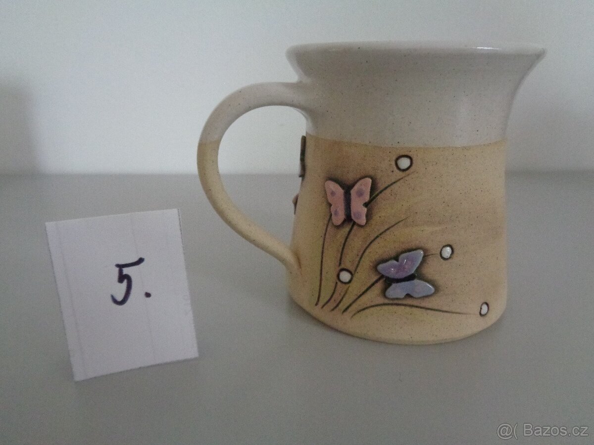 Keramické hrníčky, váza, svícen a miska (nepoužívané) - 9