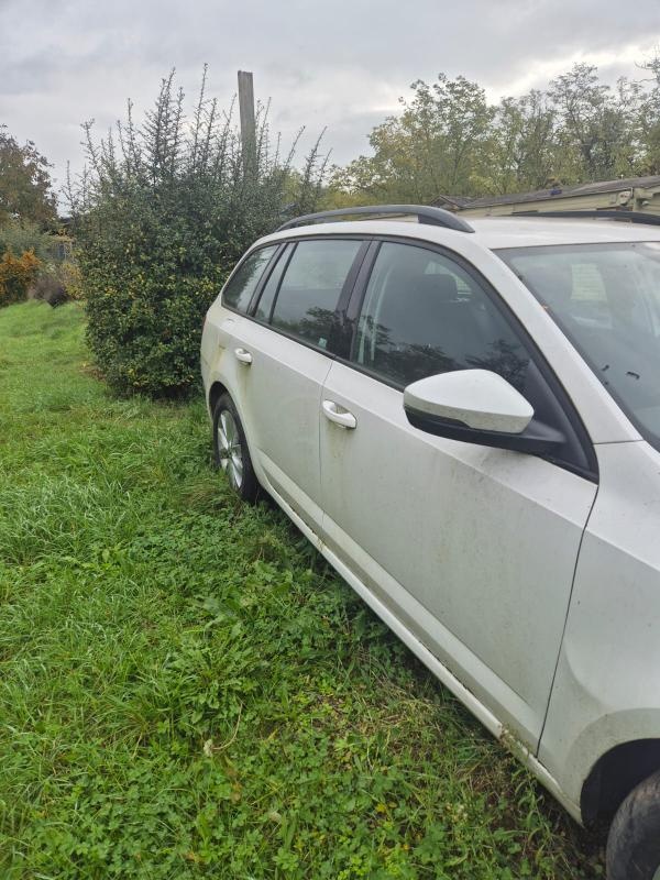 Osobní automobil škoda Octavia Combi - 9