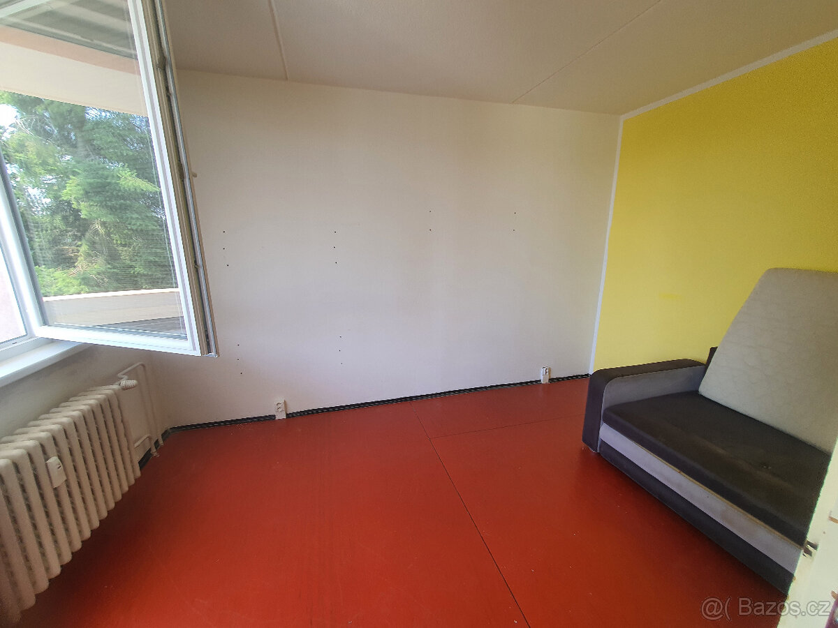 Nabízím k pronájmu byt 2+1 ul. Březinova - 9