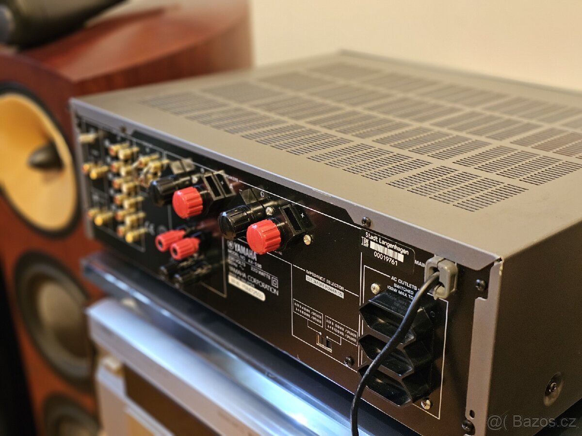 REZERVACE Vynikající a hlavnĕ zánovní zesilovač Yamaha AX596 - 9
