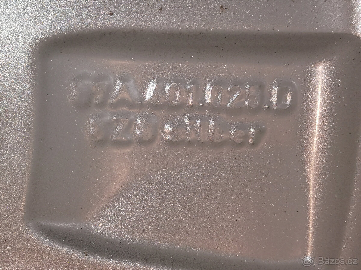 NOVÁ SADA - Audi Q4 e-tron - originál 20" alu disky - 9