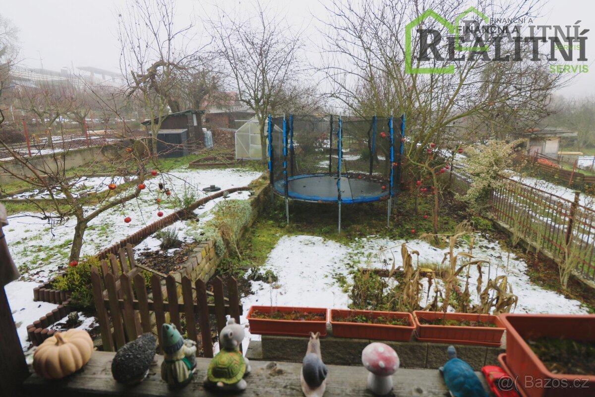 Prodej chaty v zahrádkářské osadě poblíž centra Kladna. - 9