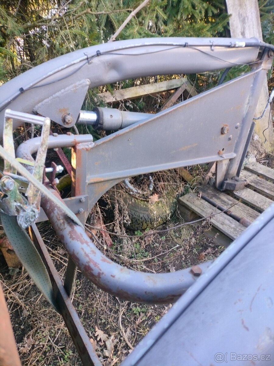 čelní nakladač BAAS - 9