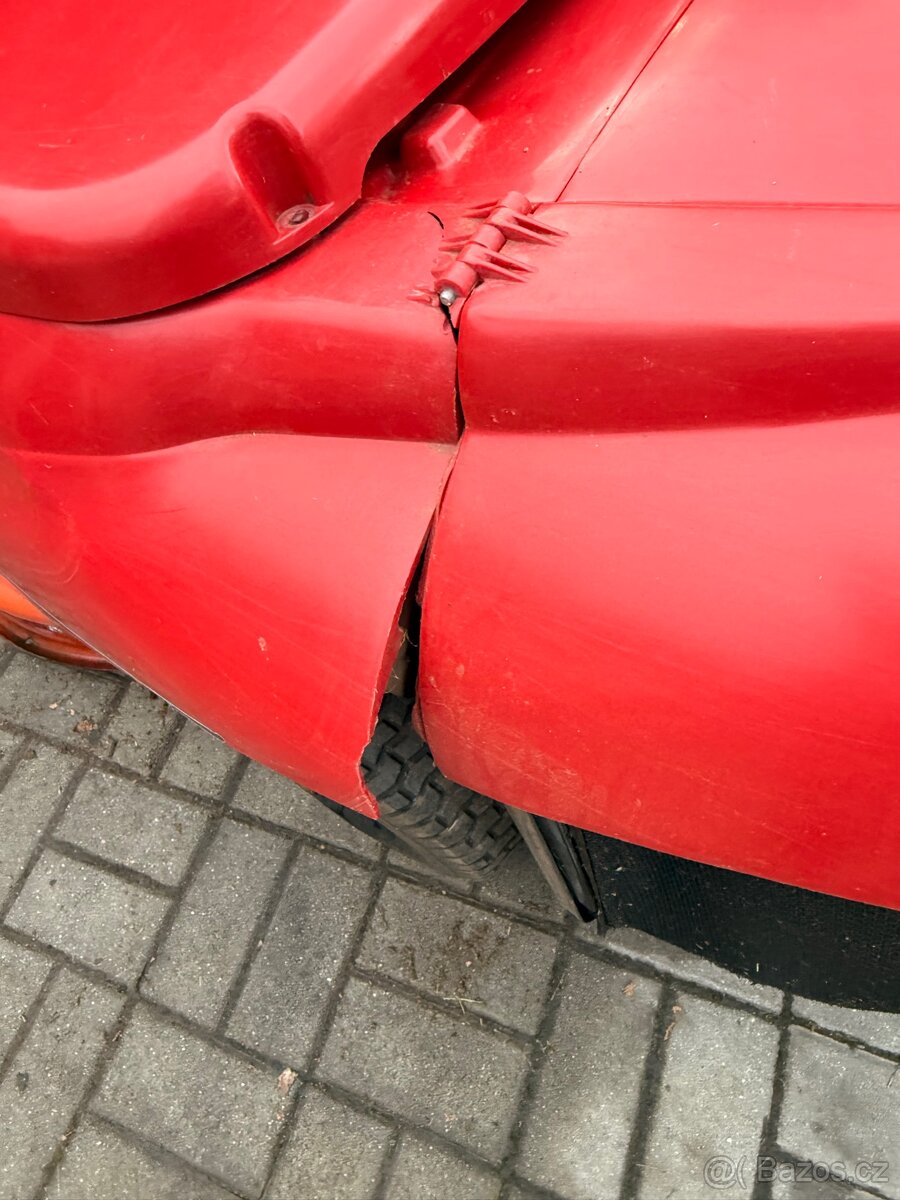 Zahradní traktor Toro H132 - 9