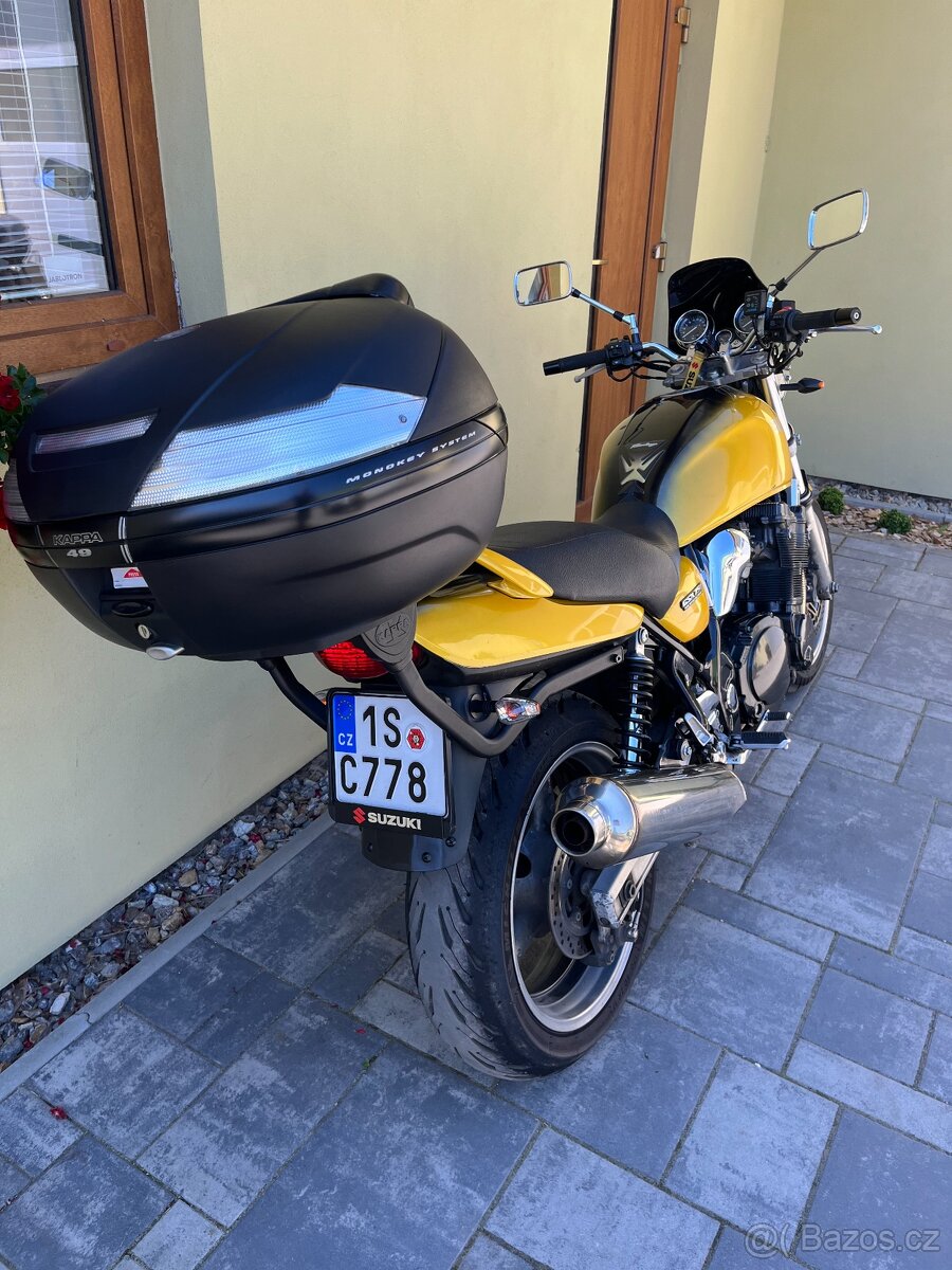 Suzuki GSX 750 - 9