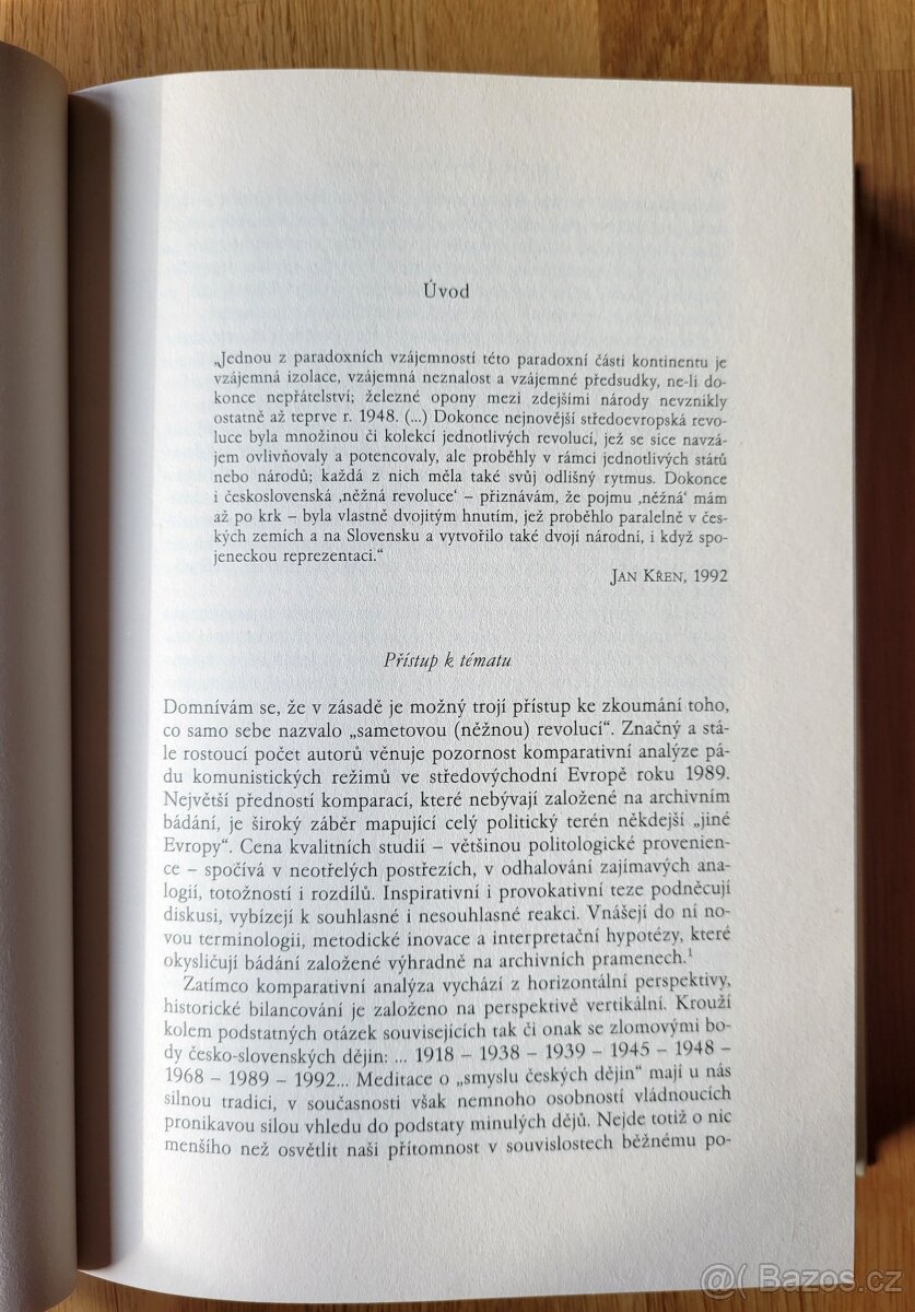 Suk, J.: Labyrintem revoluce, vydal Prostor 2009 - 9