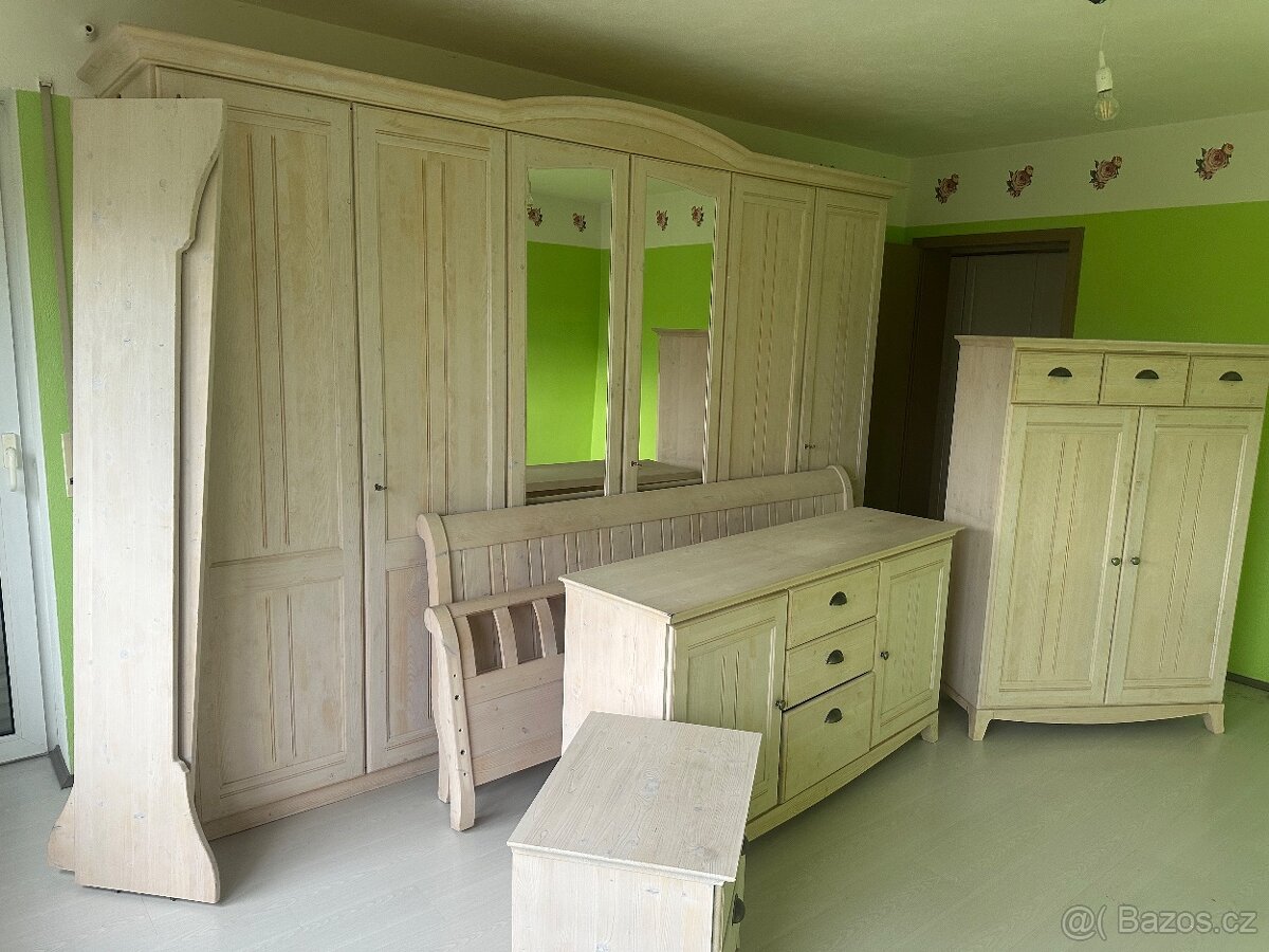 Jitona VENETO, bílá, celomasiv, 2KOMODY - 9