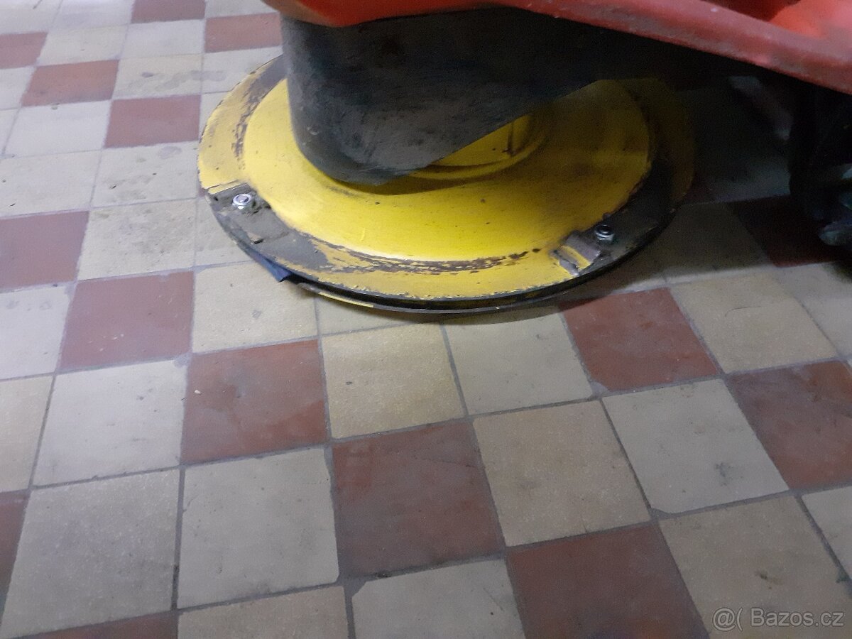 Rotační motorová bubnová sekačka s pojezdem - 9