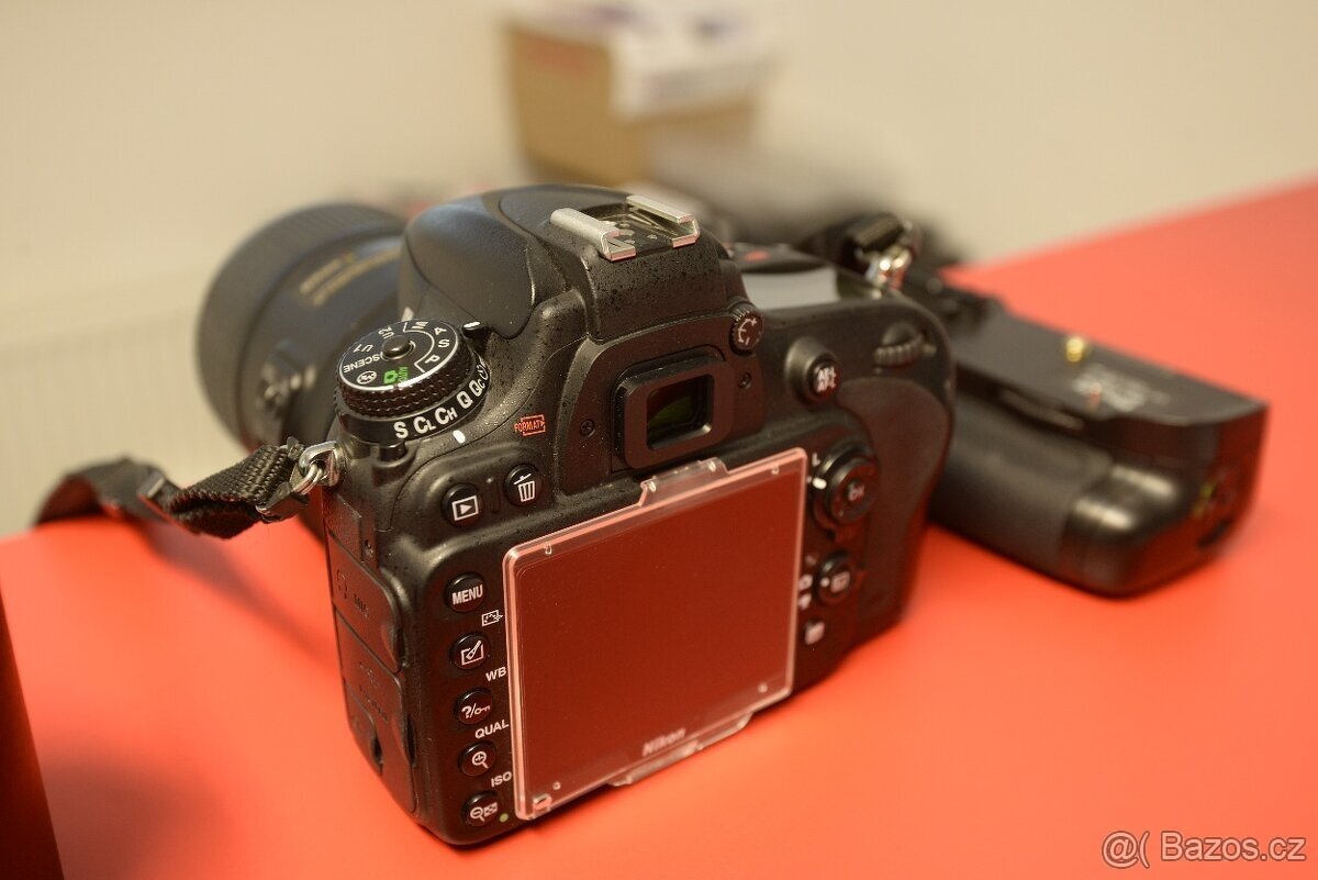 Nikon D610 + 105mm 2,8f VR + battery grip - 9