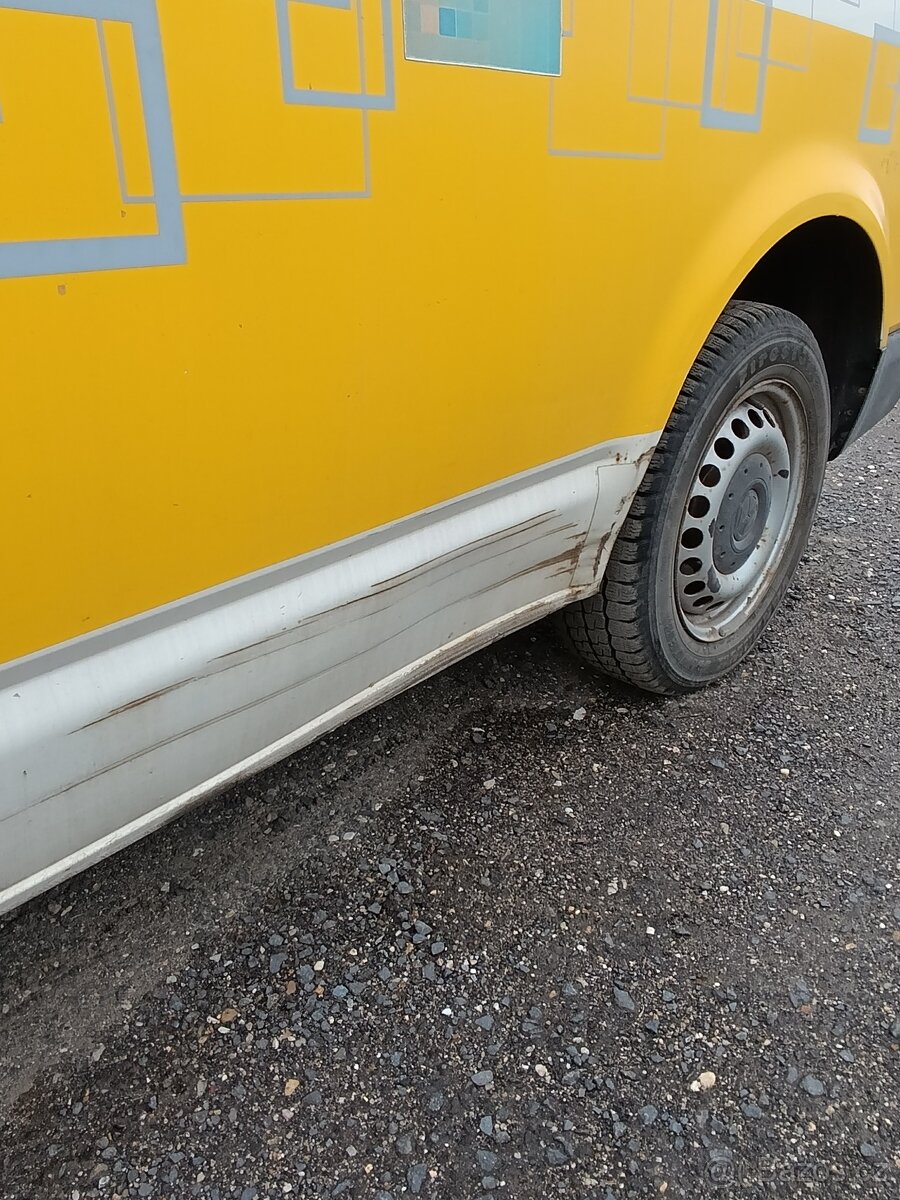 T5 Transporter 1,9 TDI - 9