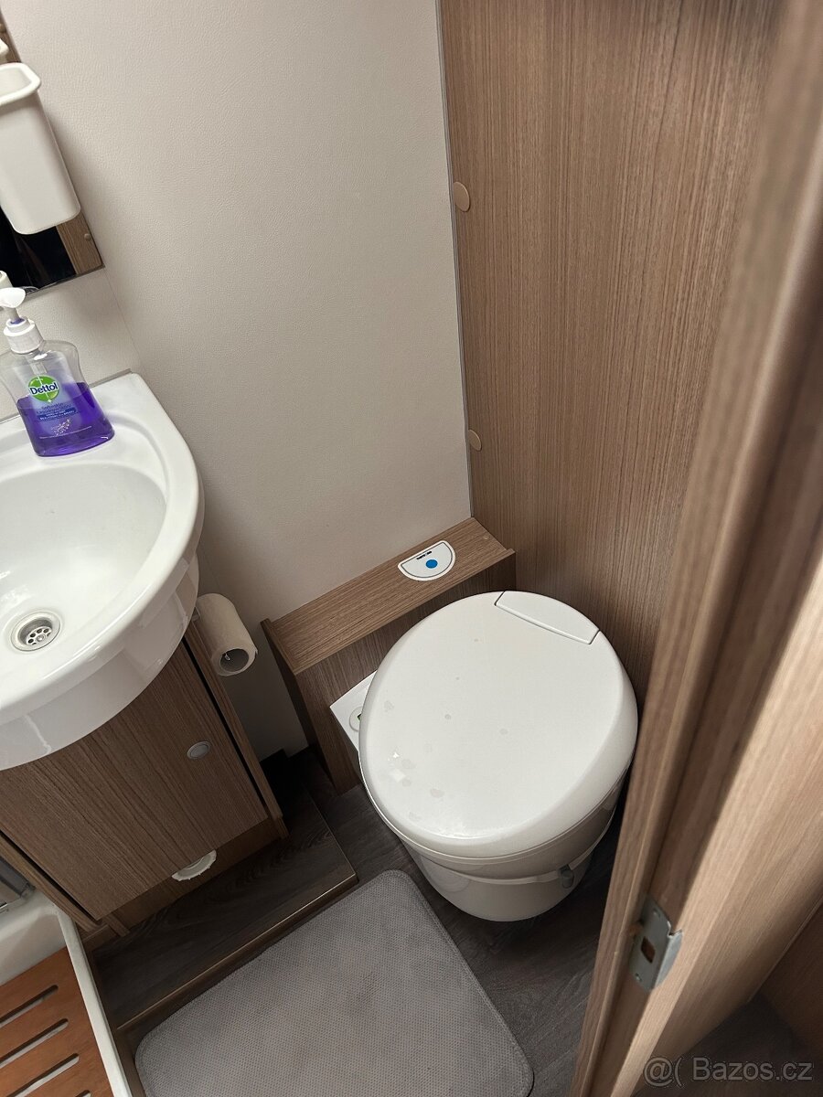 Obytný vůz Carado A464 (alkovna), možný odpočet DPH - 9