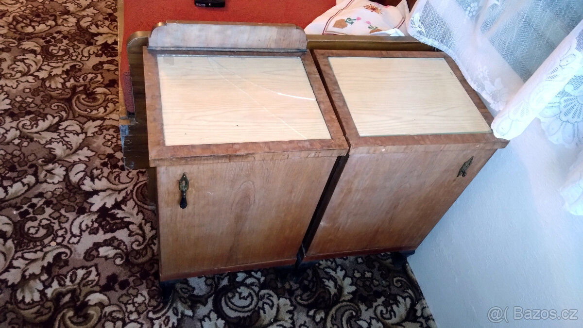 Starožitný nábytek rok cca 1920 - masiv - 9
