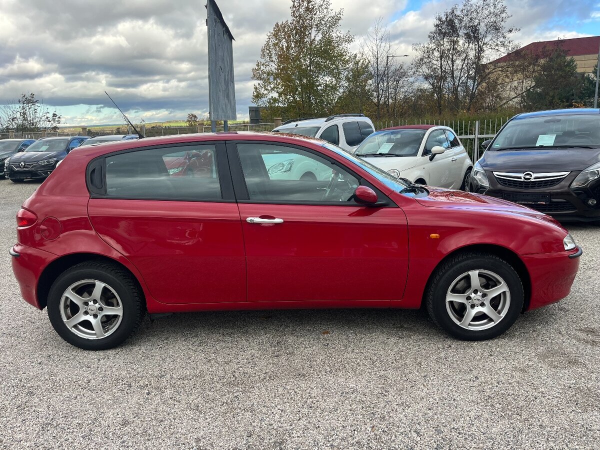 Alfa Romeo 147 1.6i 77kw, 105 000km - 9