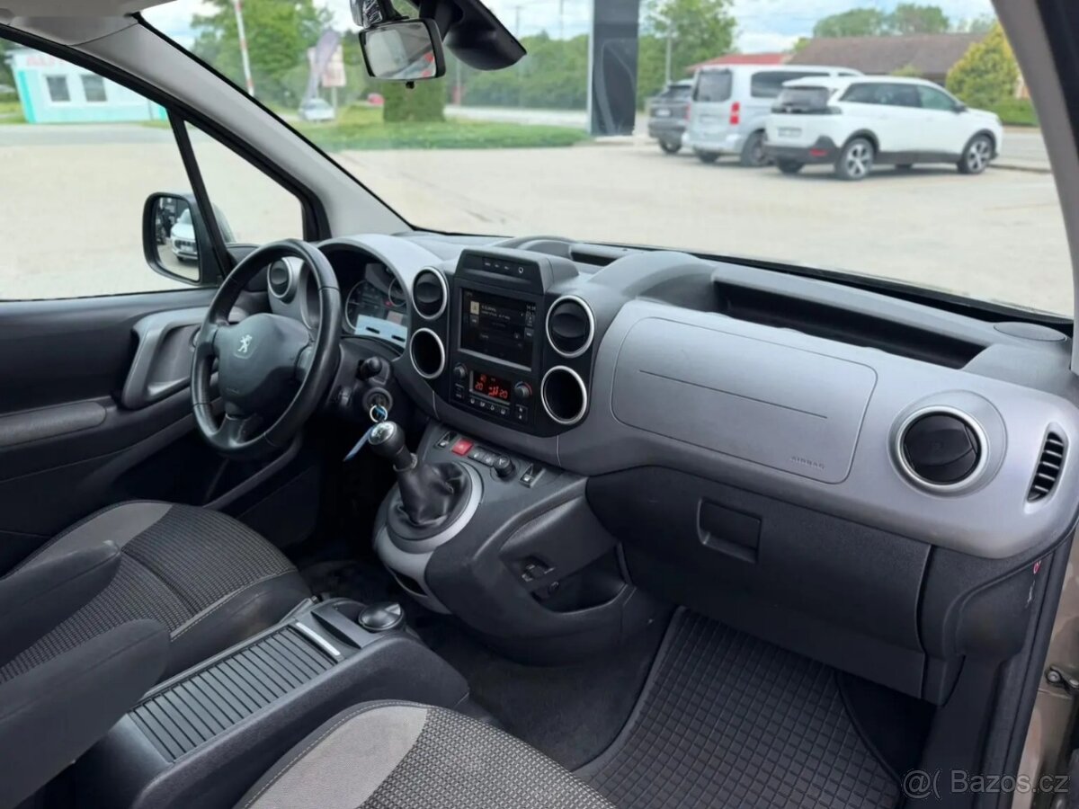 Peugeot Partner, ALLURE 1.6VTi 120. 5 míst - 9
