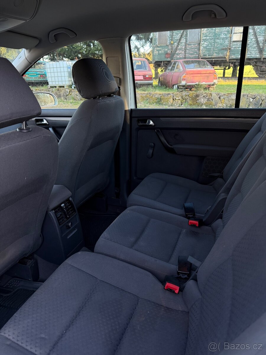 Volkswagen touran - 9