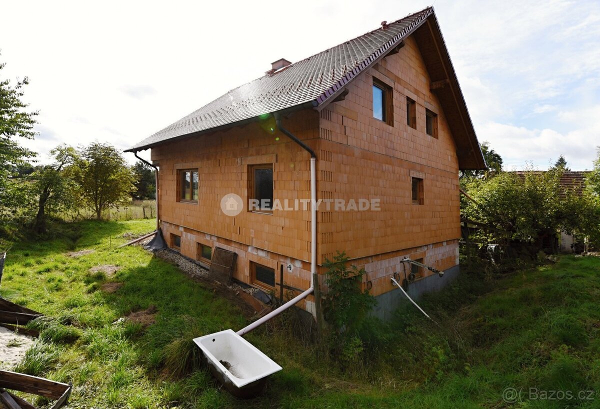 PRODEJ HRUBÉ STAVBY RODINNÉHO DOMU 281 M2, NA POZEMKU 534 M2 - 9